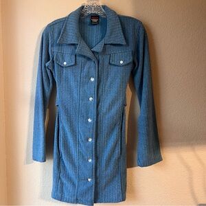 SC Syndicate Clothing teal blue long shirt jacket size small